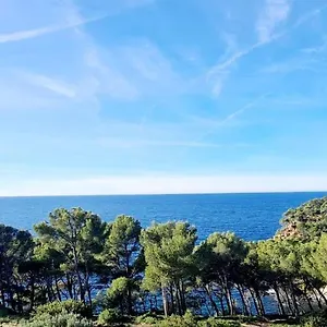 https://superbe-vue-mer-plage-piscine-et-tennis-prive.fr-provencehotel.com